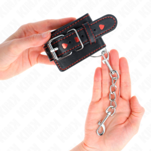 KINK - POLSO NERO CON INTARSIO CUORE ROSSO REGOLABILE 21-28 CM X 5,5 CM - immagine 3